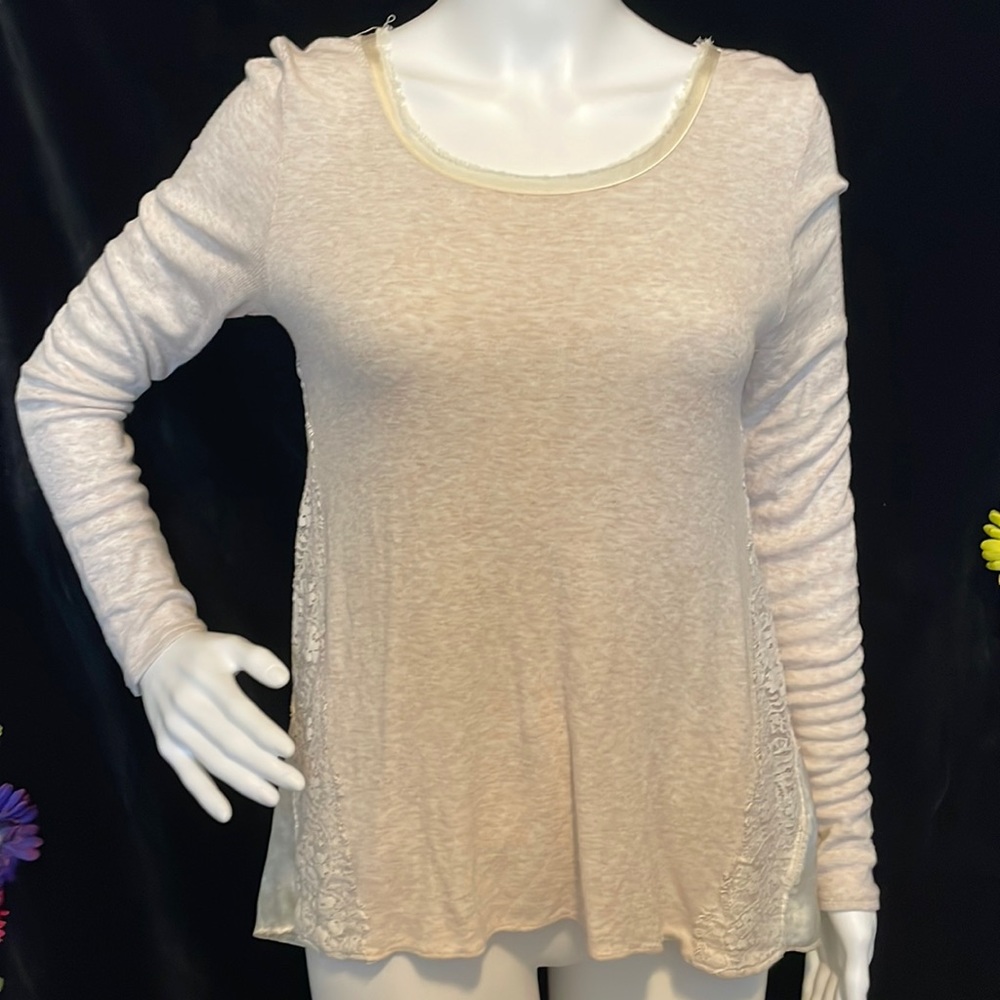 BORDEAUX CREAM LACE/KNIT LONG SLEEVED TOP SIZE XS
